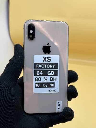 I phone Xs 64 GB Factory unlock Non PTA 80% Battery health