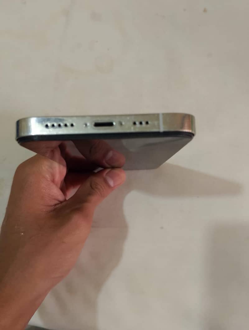 Apple iPhone 12 Pro 4