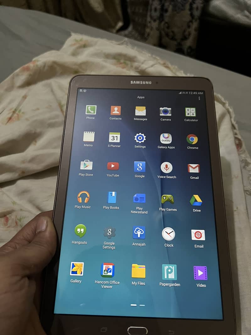 Samsung tablet 1