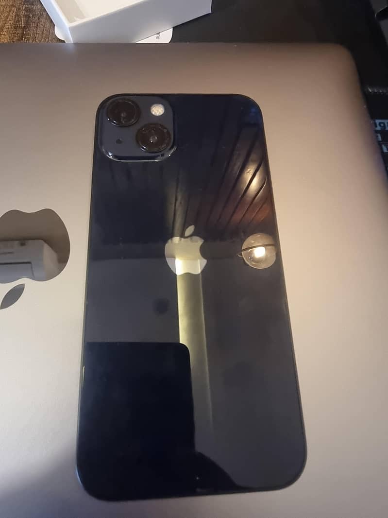 Apple iPhone 13 0