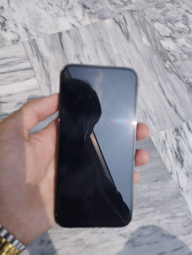 Apple iPhone 13 Pro 1
