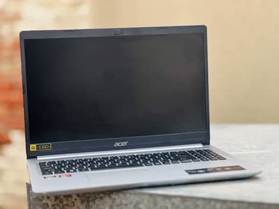 Acer Aspire 5 8GB / 256GB NVMe - AMD Radeon TM Graphics