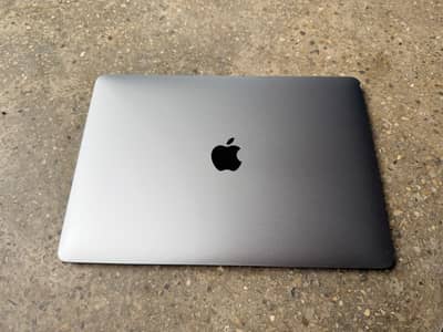 MacBook Pro 2017 13 inch 16/512