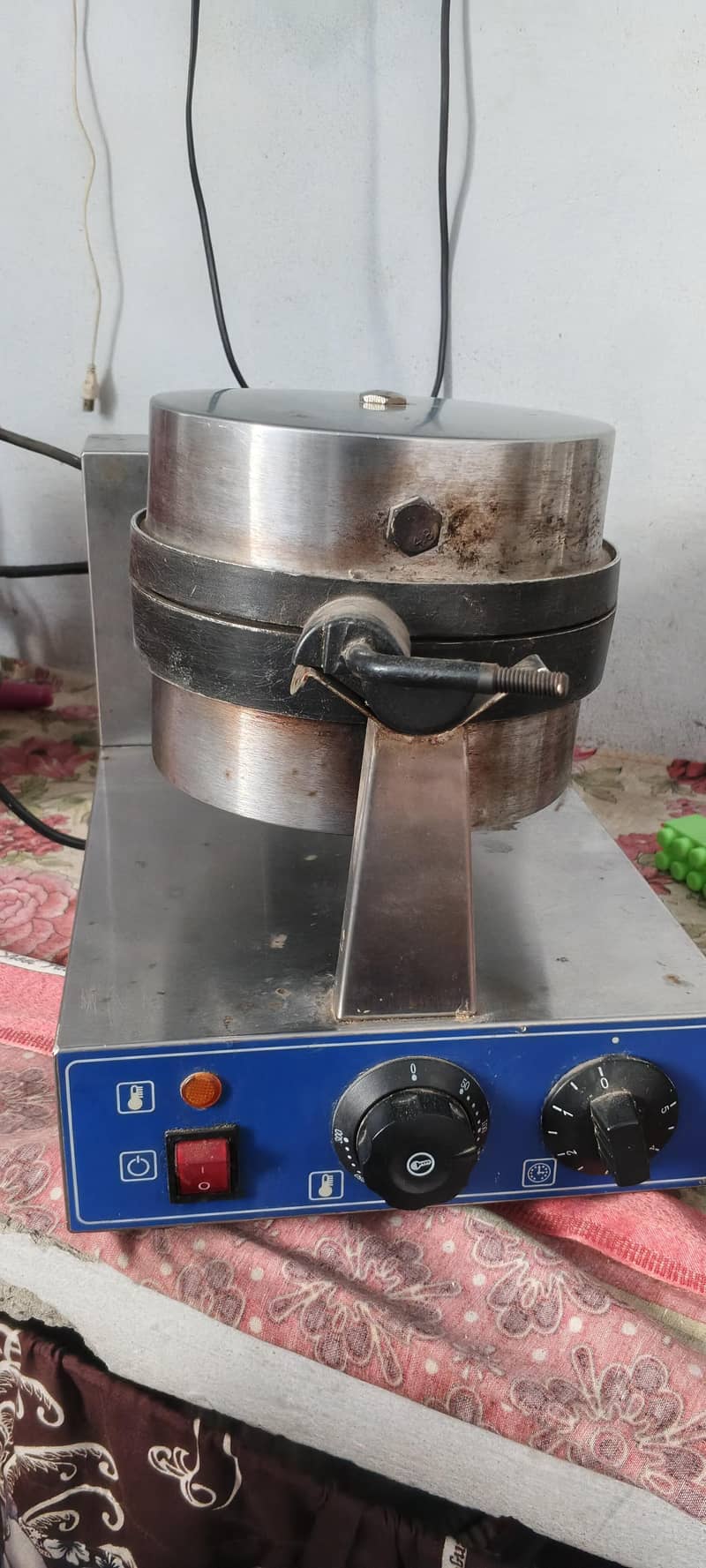 Waffle maker 5