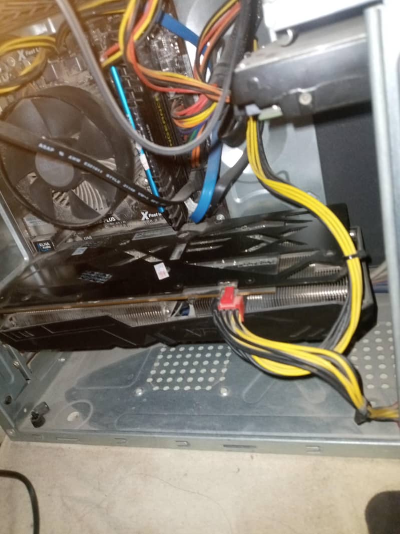 INTEL GAMING PC condition 10/10 0