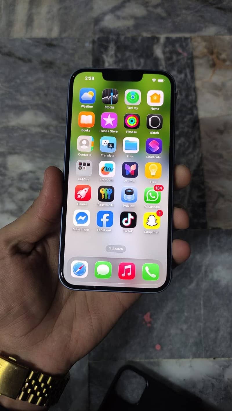 Apple iPhone 14 6