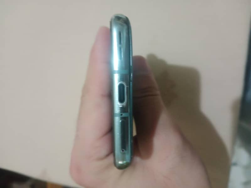 One Plus 10 Pro 4