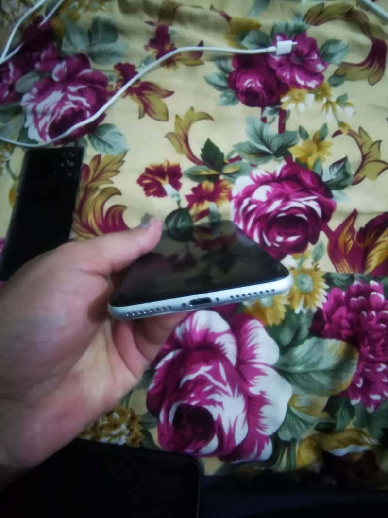 iphone 8 plus 4