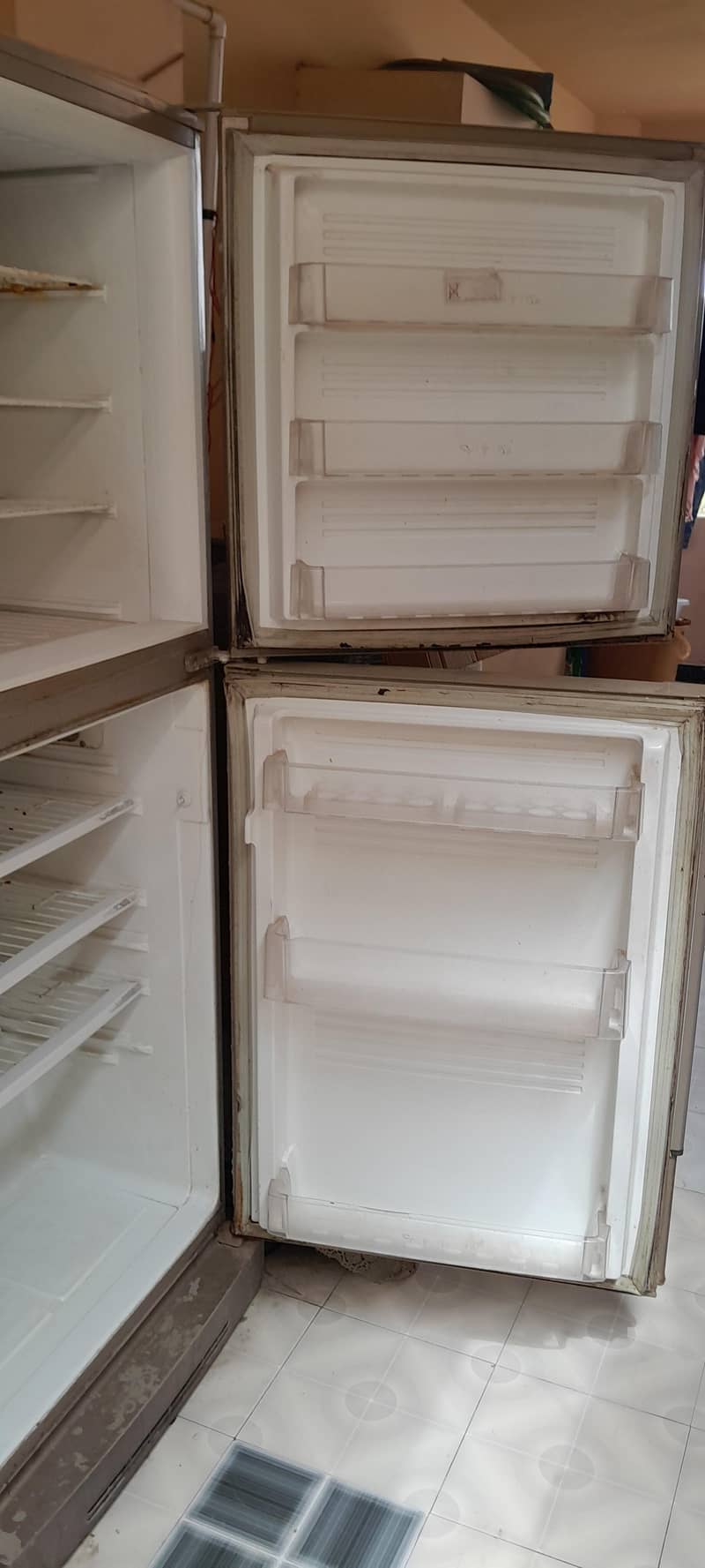 Pel refrigrator medium size 4