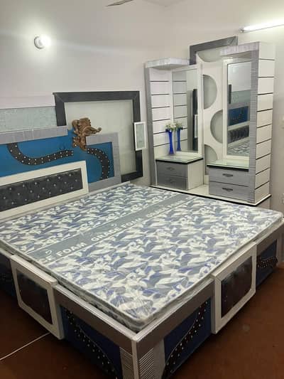 Luxury king sized bed set available for sell