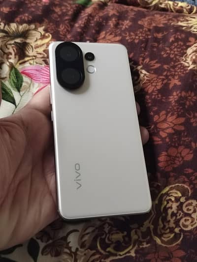 Vivo V60 in new condition 12/512