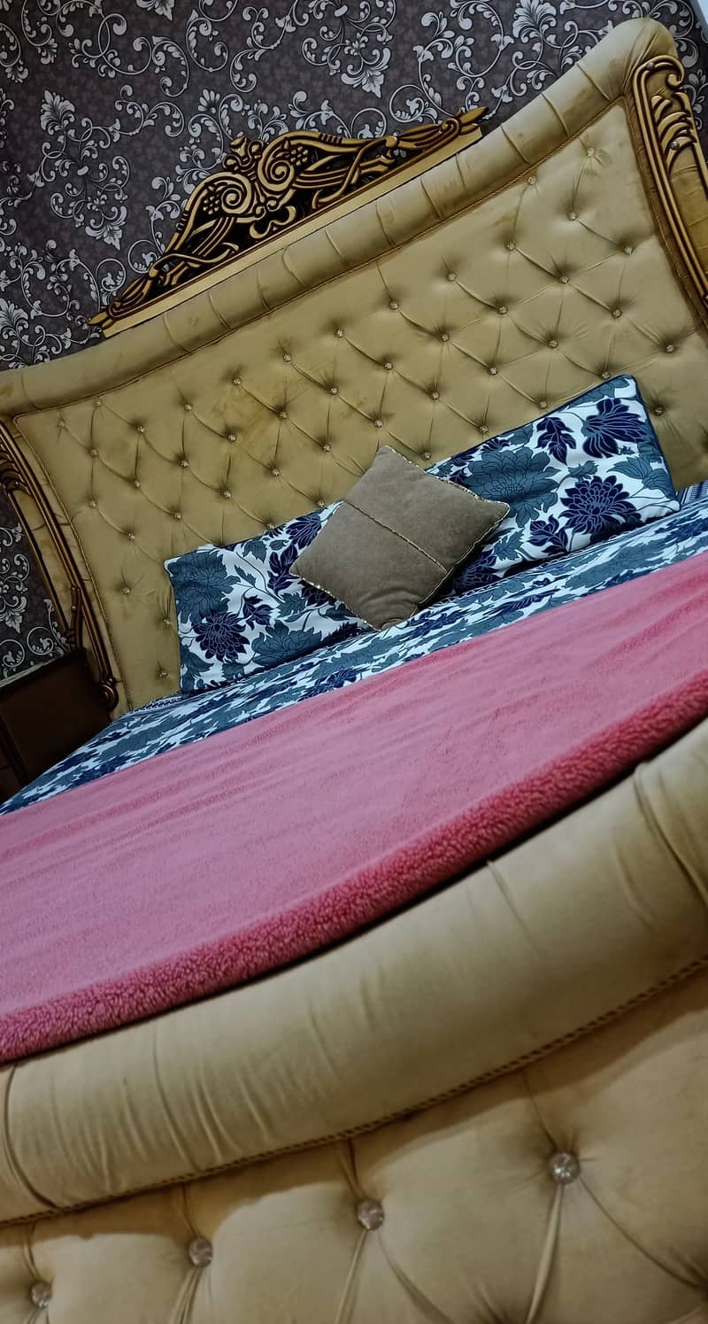 King bed 1