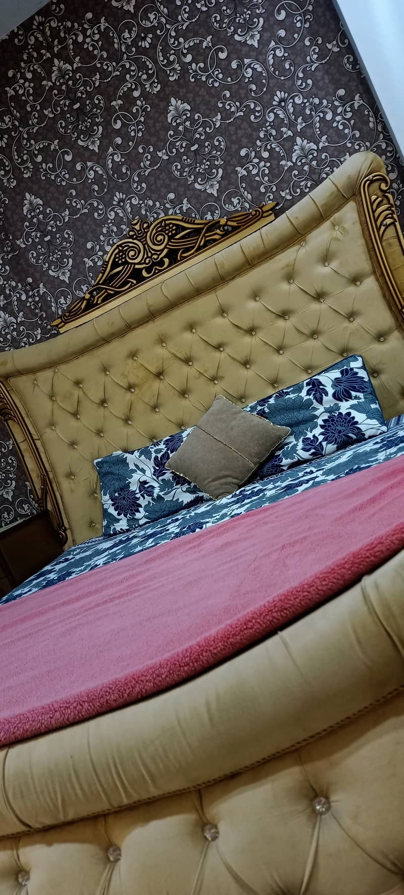 King bed 2