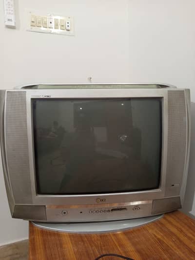 LG 32" and 21" TV for sale