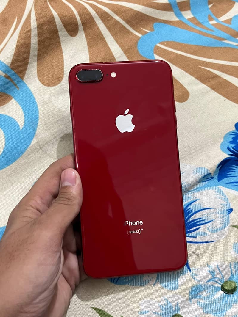 Apple iPhone 8 Plus 3