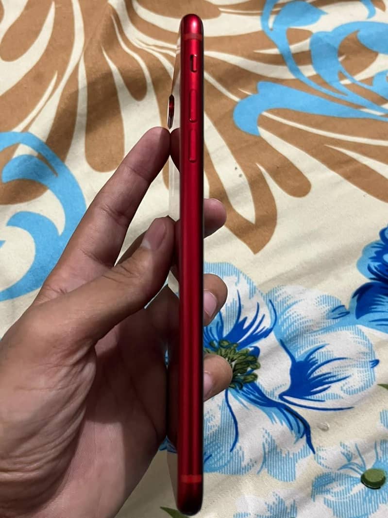 Apple iPhone 8 Plus 4