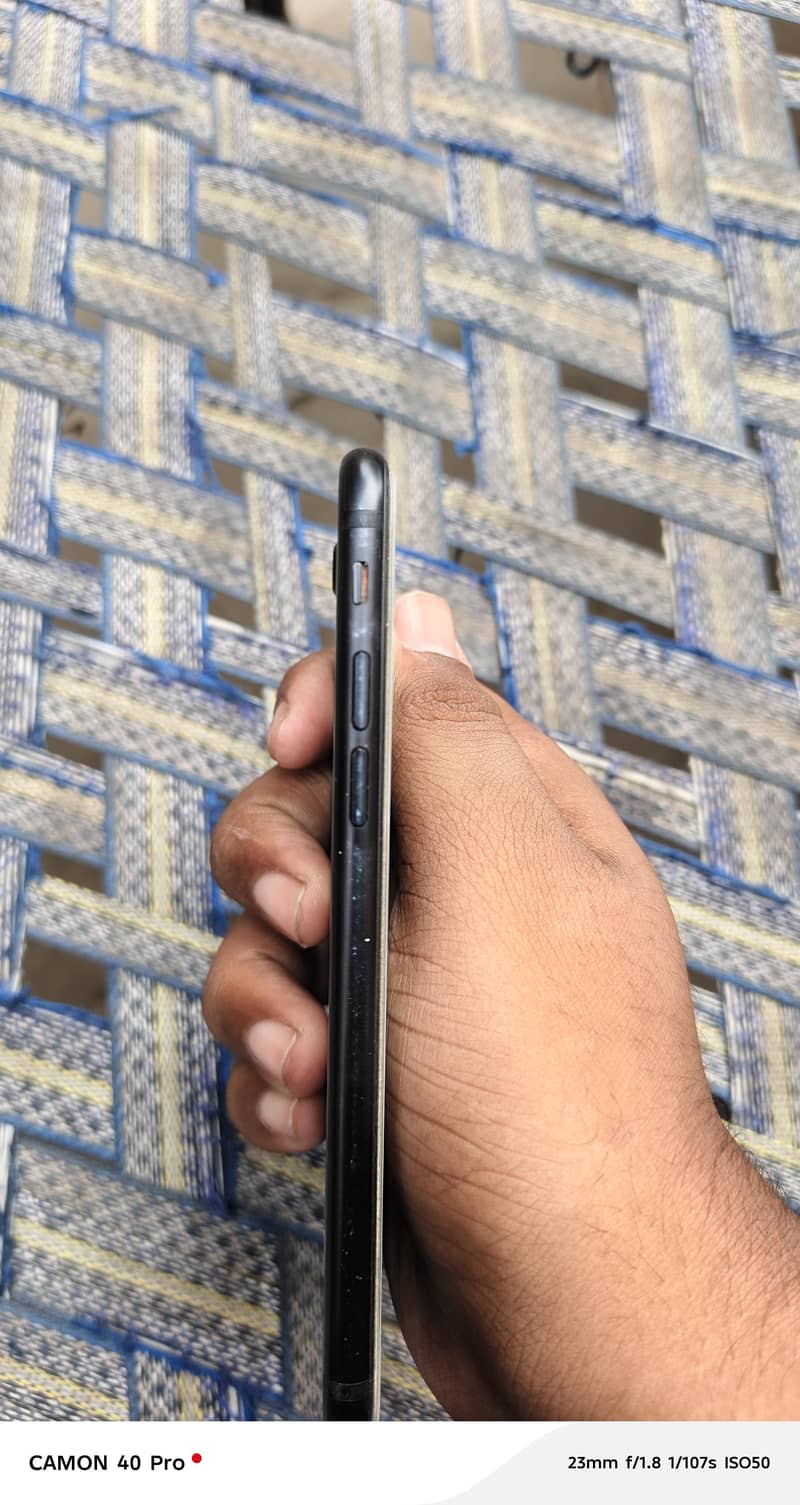 Apple iPhone 7 1