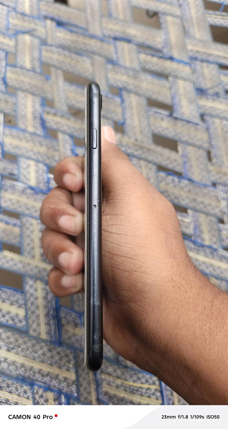 Apple iPhone 7 2