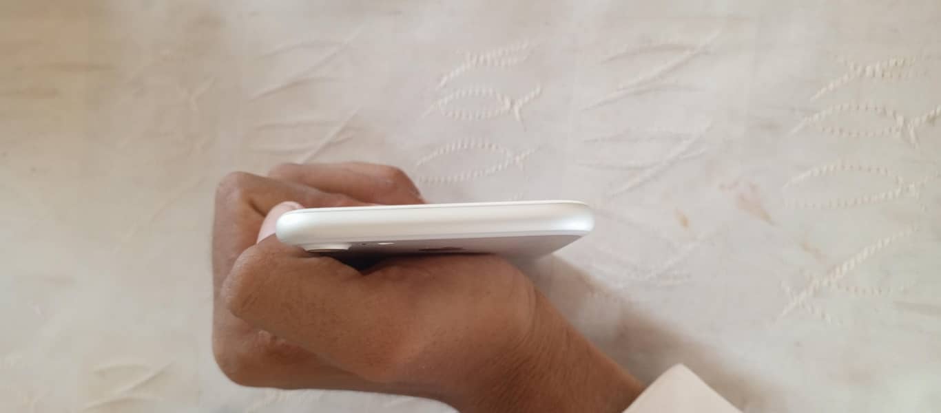 Apple iPhone 7 4