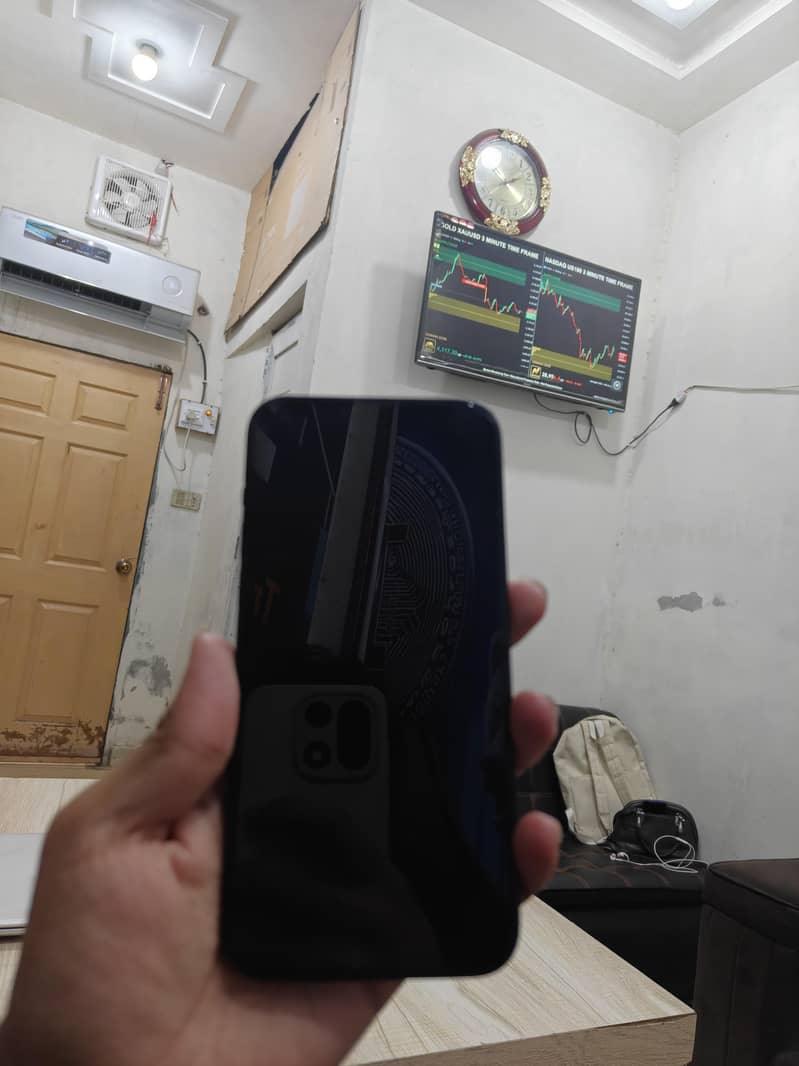 Apple iPhone 14 plus 3