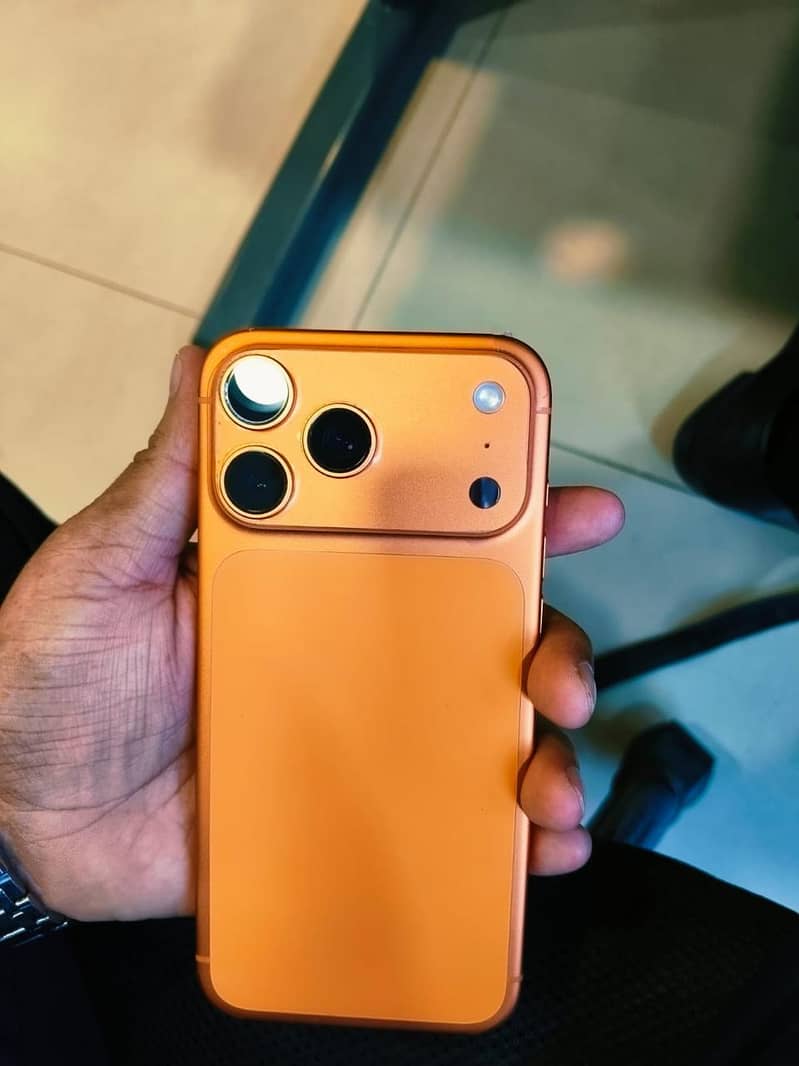 Apple iPhone 17 Pro Max 1
