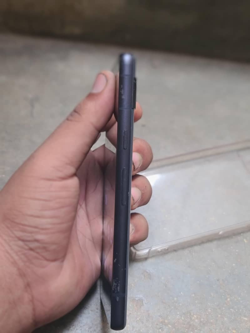 Google Pixel 7a 5