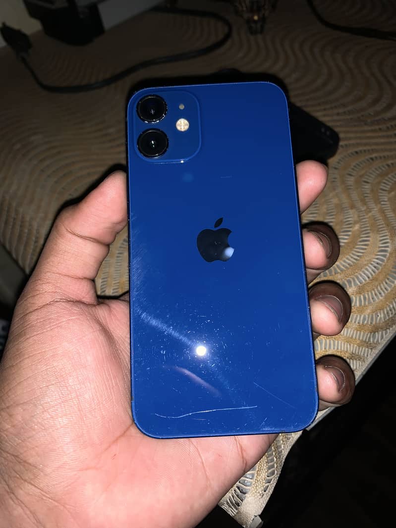 iPhone 12mini 0
