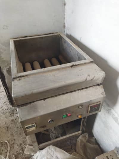 steelless table and hot case and fyer