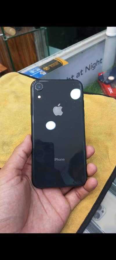 Apple iPhone XR