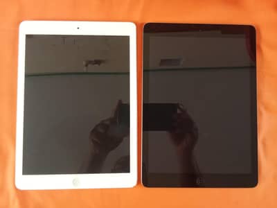 2 Apple iPads Air1 A1474 white & Air1 A1474 Black as it condition.