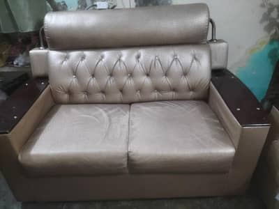  Beautiful Sofa Set for Sale – Excellent Condition