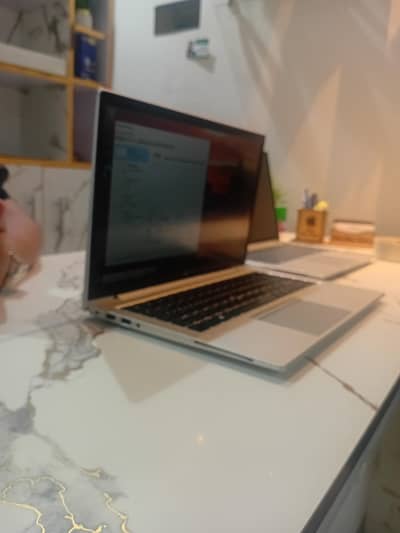 Hp Elitebook 845 g7 ryzen 5 4650u eqyal to i7.10th Frnration