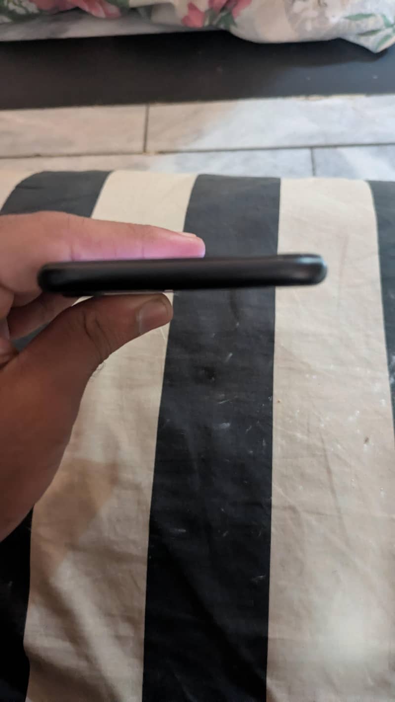 iPhone SE 2022 5