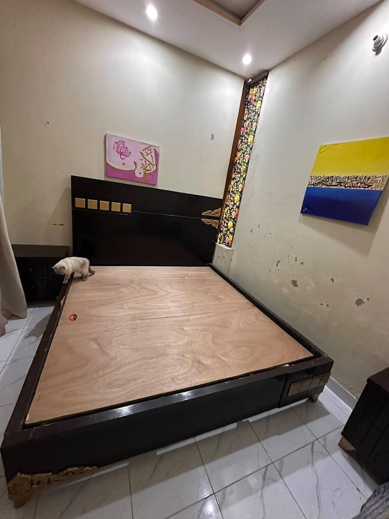 king size bed 0