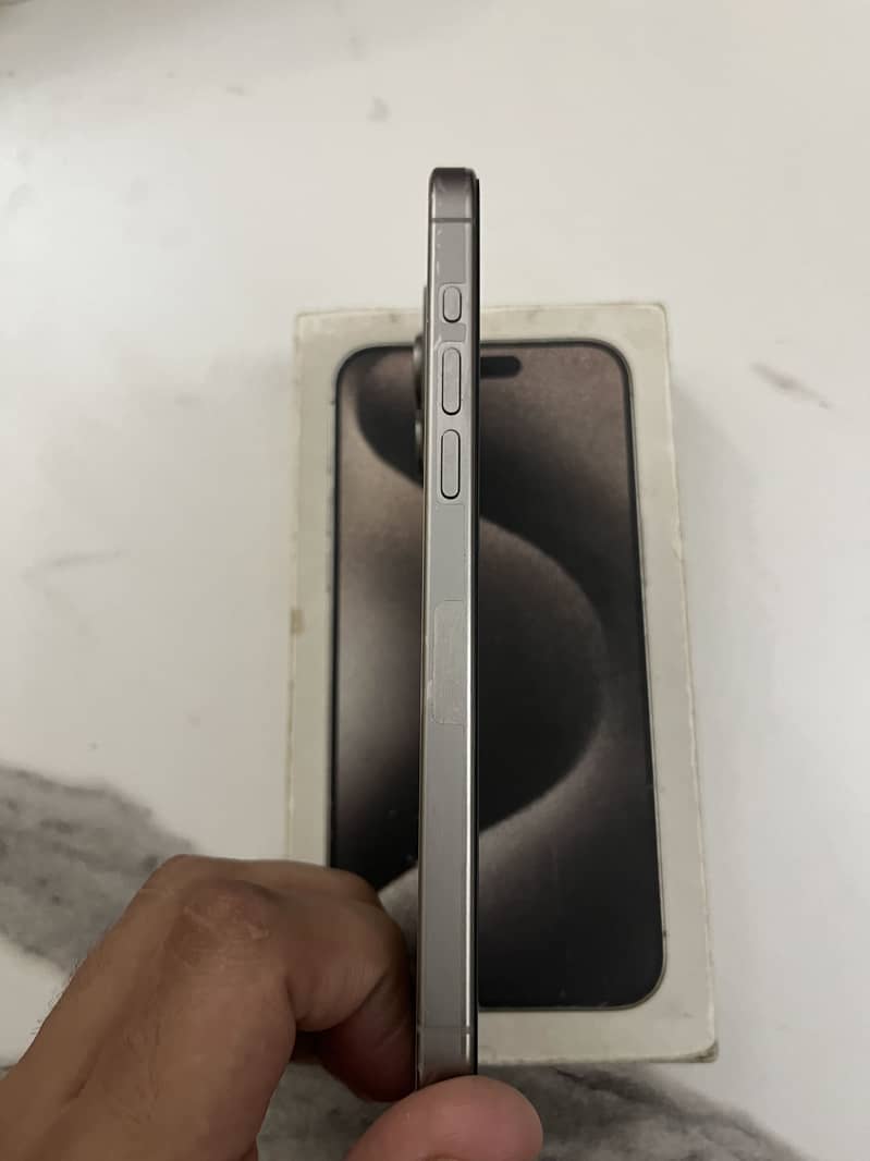Iphone 15 pro max 3