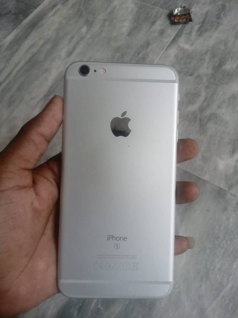 Apple iPhone 6S Plus 3