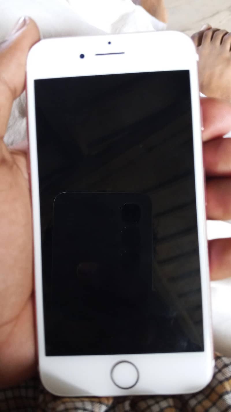 Apple iPhone 7 1