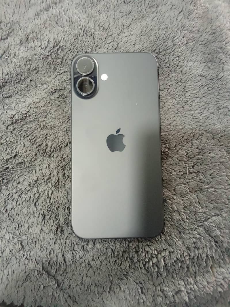 Apple iPhone 16 Plus 0