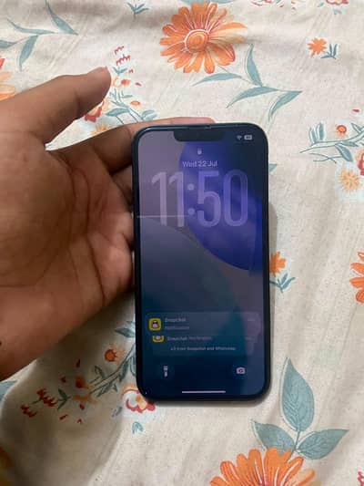 Apple iPhone 13