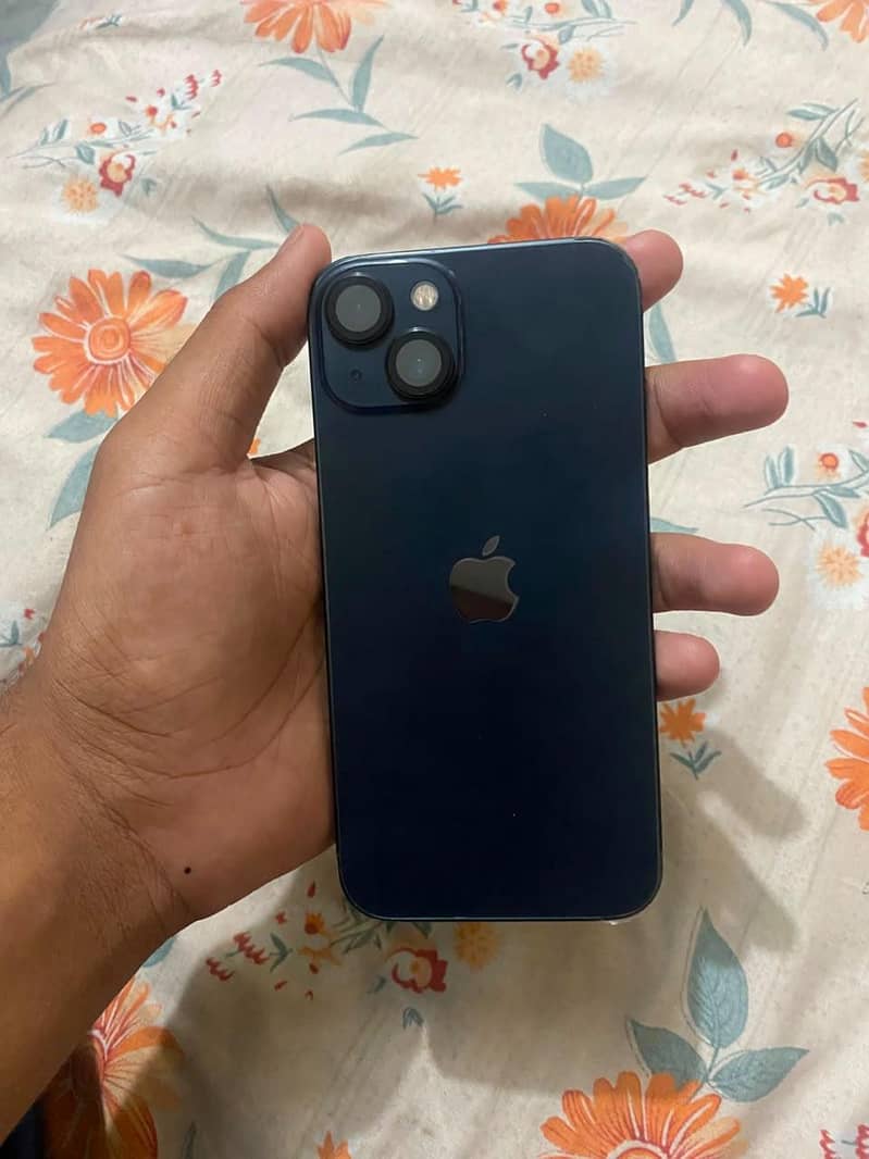Apple iPhone 13 7