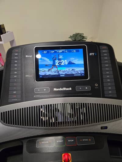 Nordic track Commercial 1750 USA  treadmill