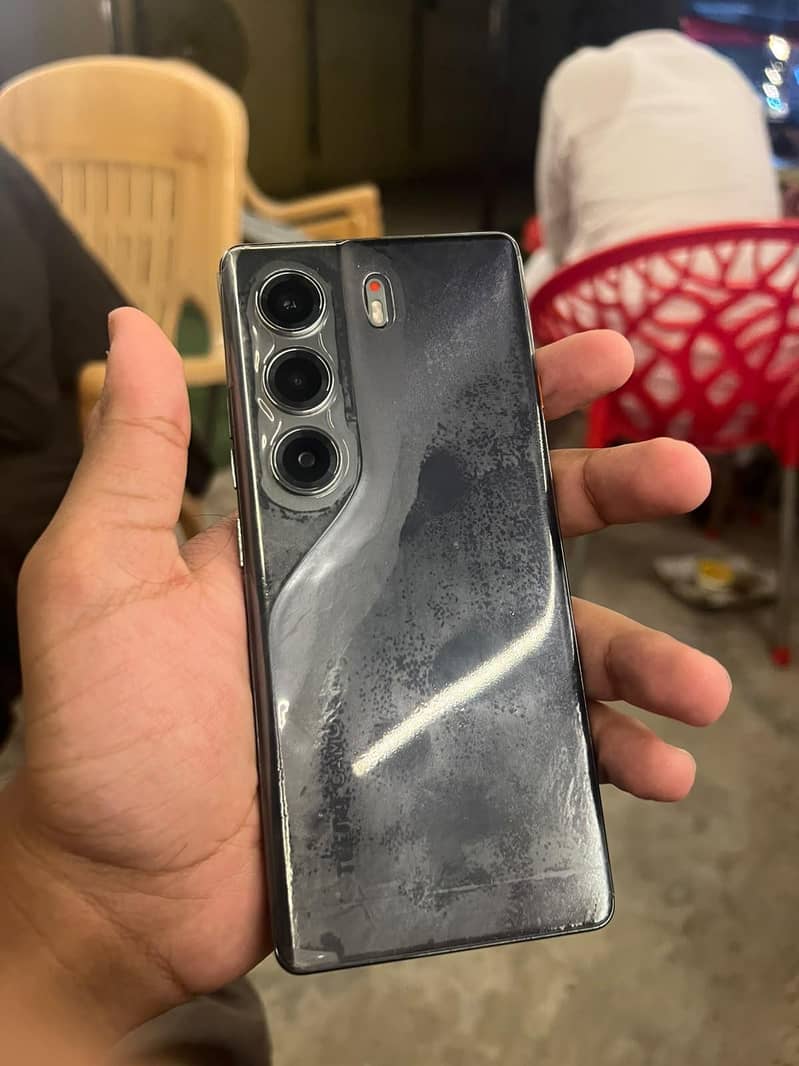 Tecno CAMON 40 Pro 0