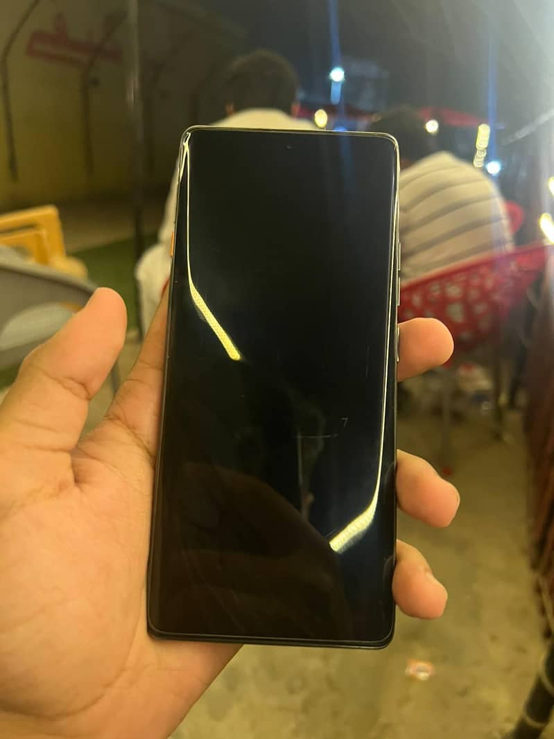 Tecno CAMON 40 Pro 1