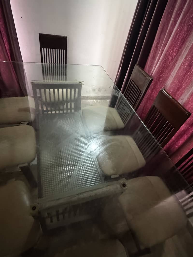 Daining table 0