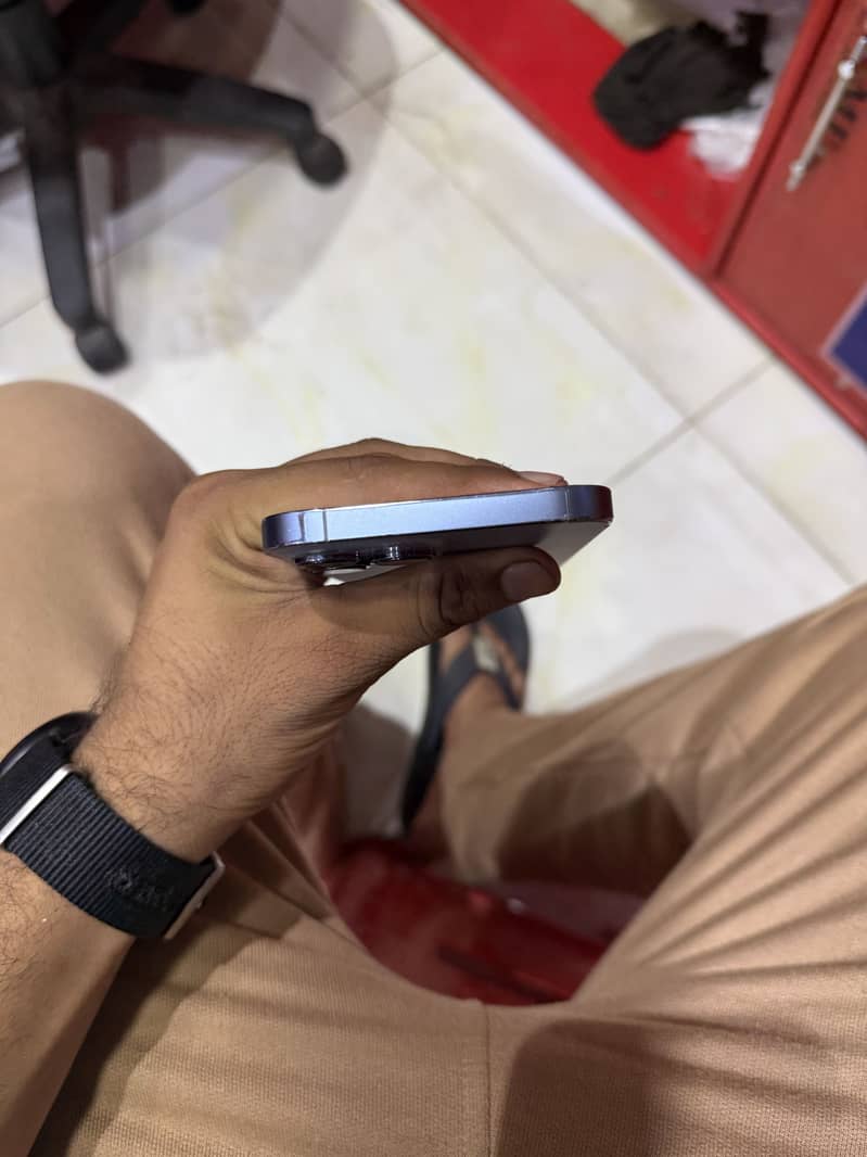 Apple iPhone 13 Pro Max 1