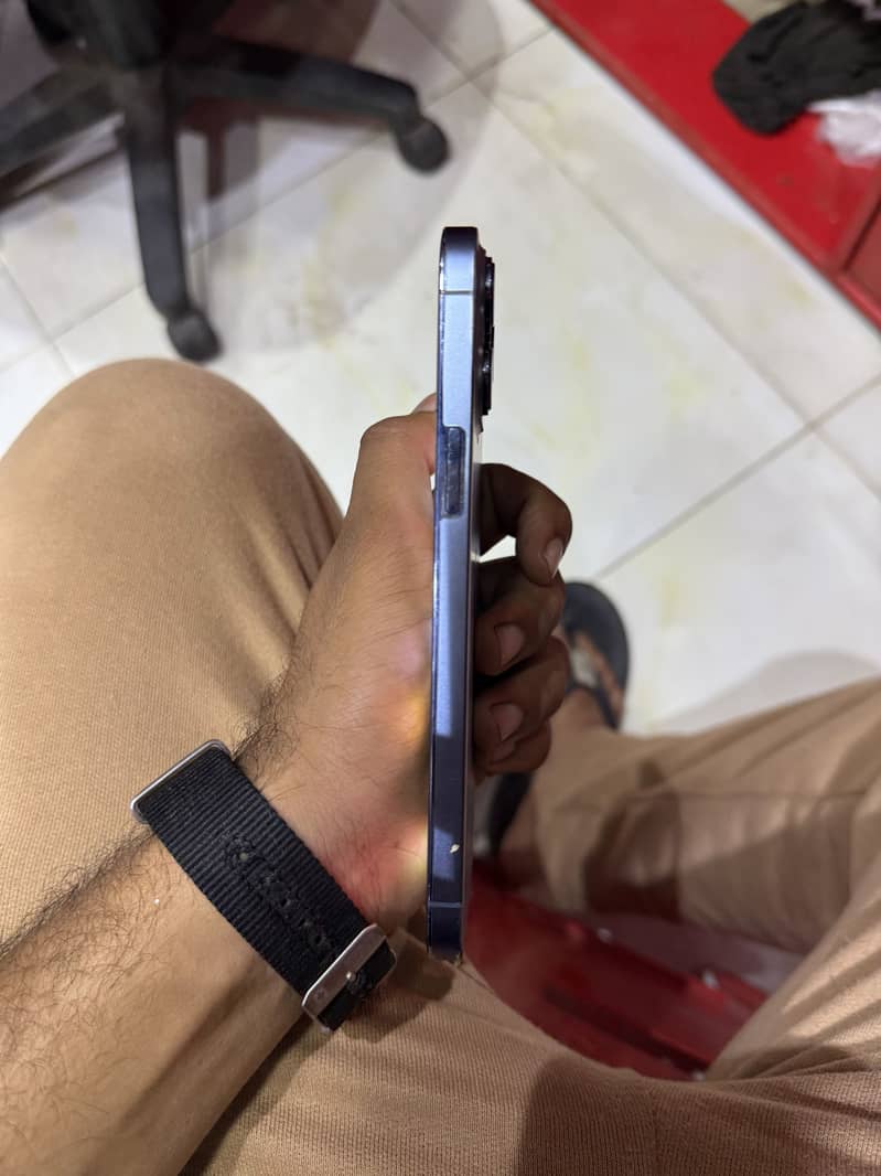 Apple iPhone 13 Pro Max 3