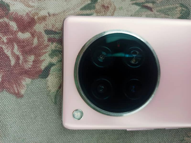 Infinix Zero 40 4