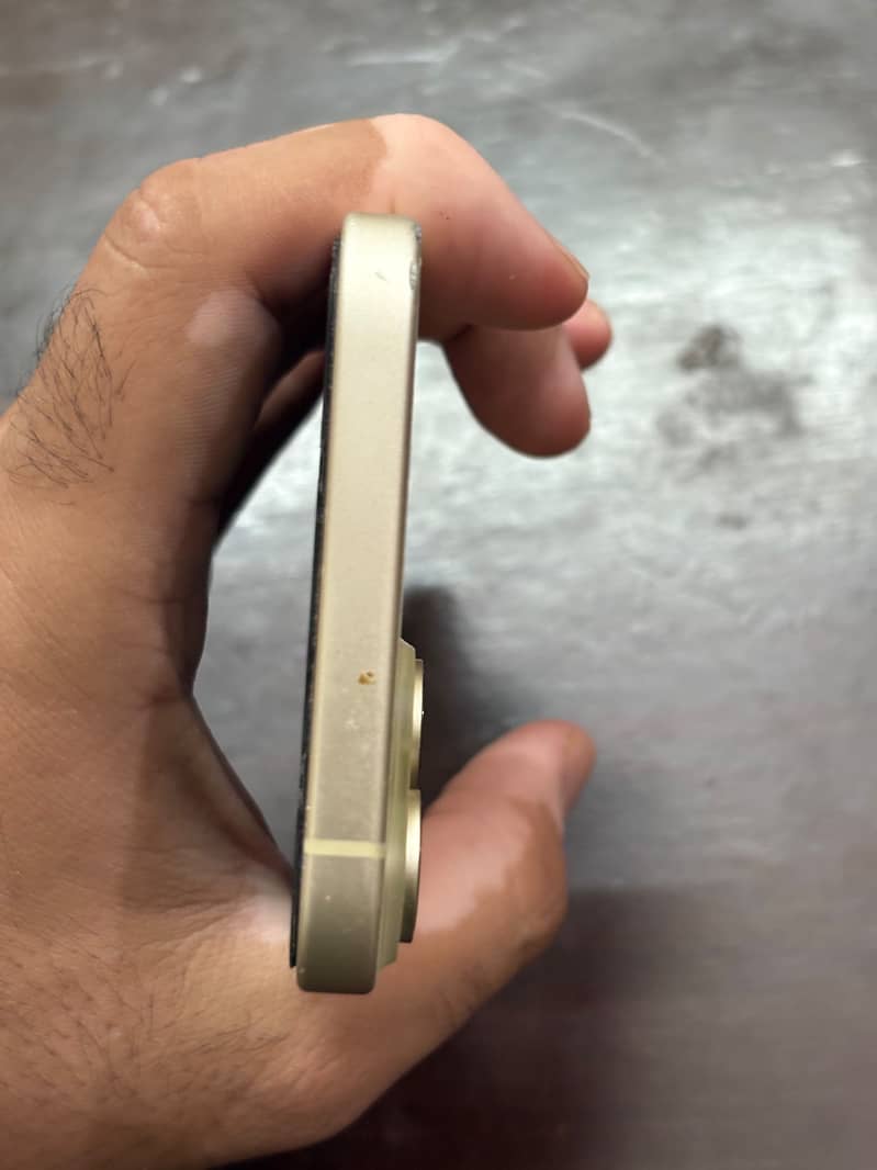 iPhone 15 plus Jo 4