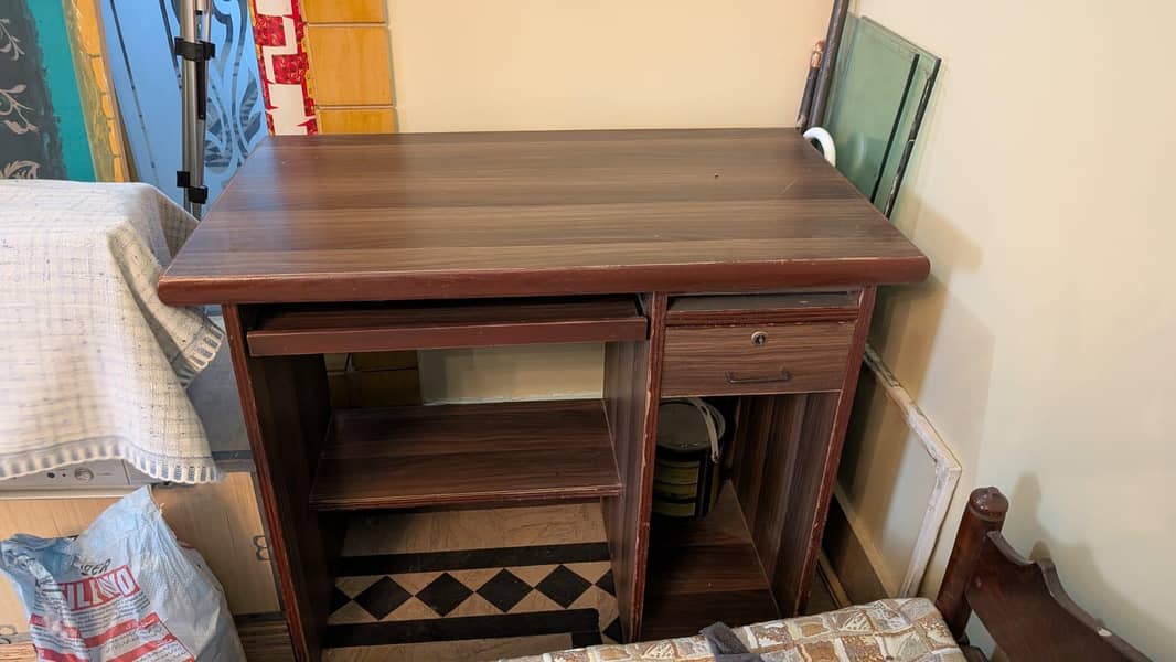 computer table 0