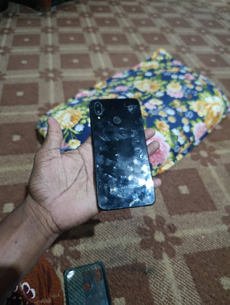 Huawei Nova 3i 0